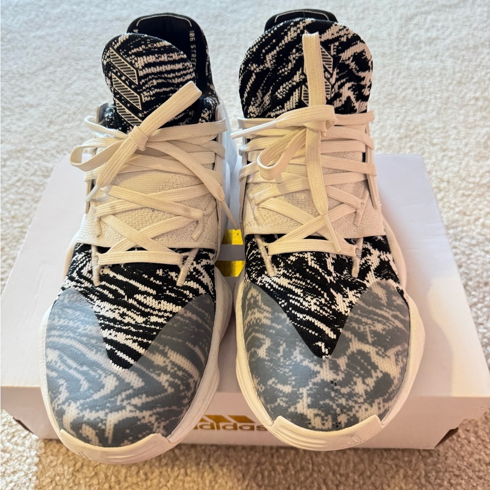 Adidas Harden Vol. 4 shoes